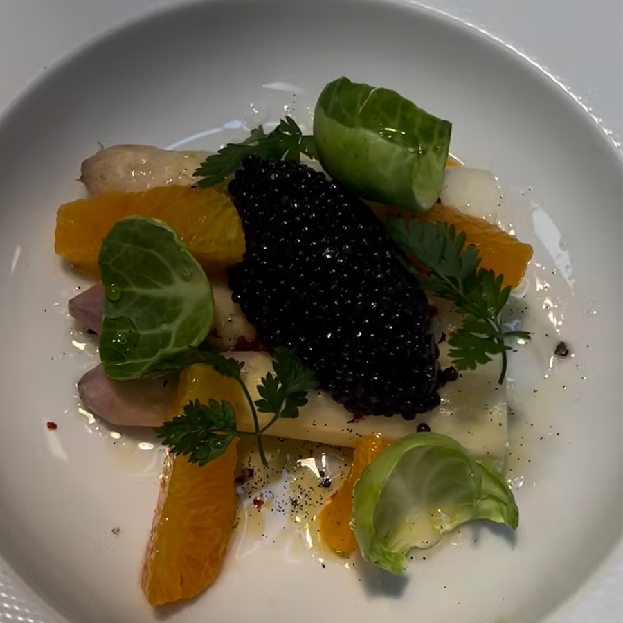asperges blanches, vinaigrette, agrumes et caviar